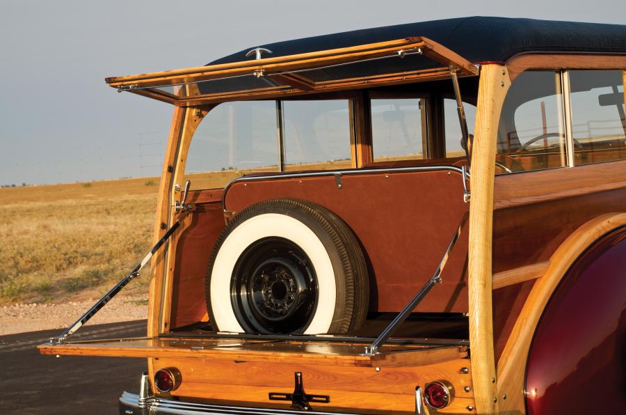  Packard One-Ten Deluxe Station Wagon by Hercules 1941 года  (фото 5 из 24)